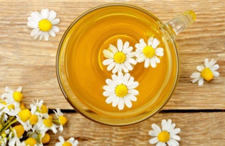 Как из ромашек сделать отвар для волос Как из ромашек сделать отвар для волос