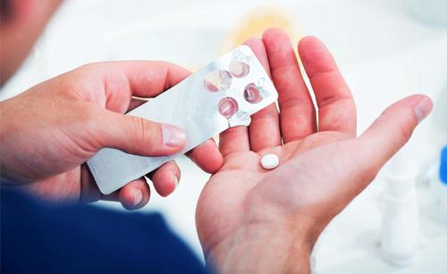 Таблетки от сухого кашля – недорогие, но эффективные лекарства