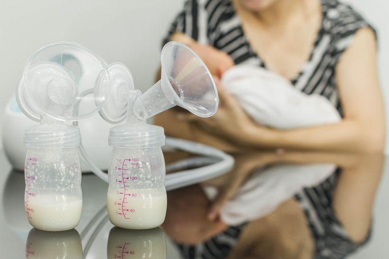 Выработка грудного молока